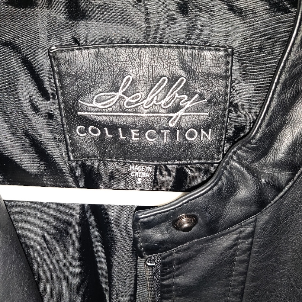 Leather jackets - Picture 3 of 3